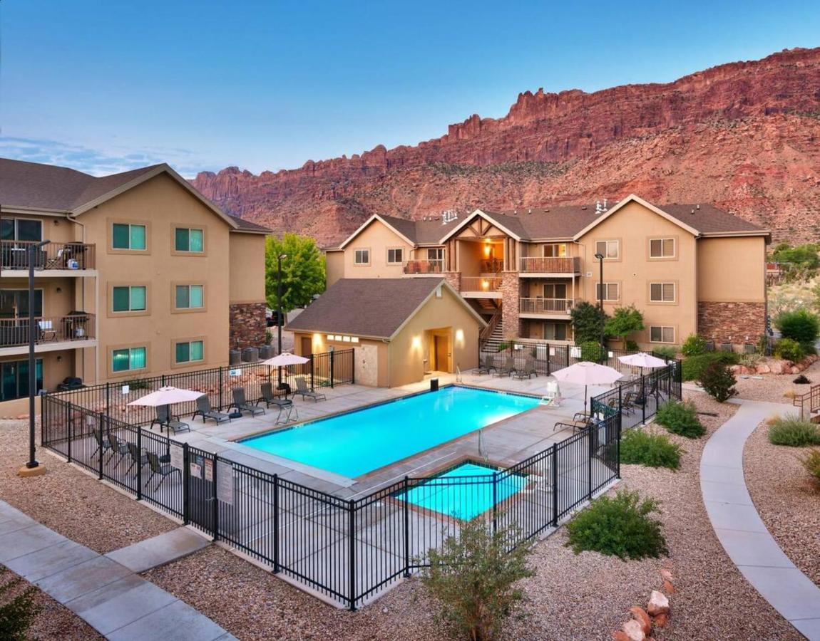 2I Top Floor Moab Redcliff Condo, Pool & Hot Tub Exterior foto
